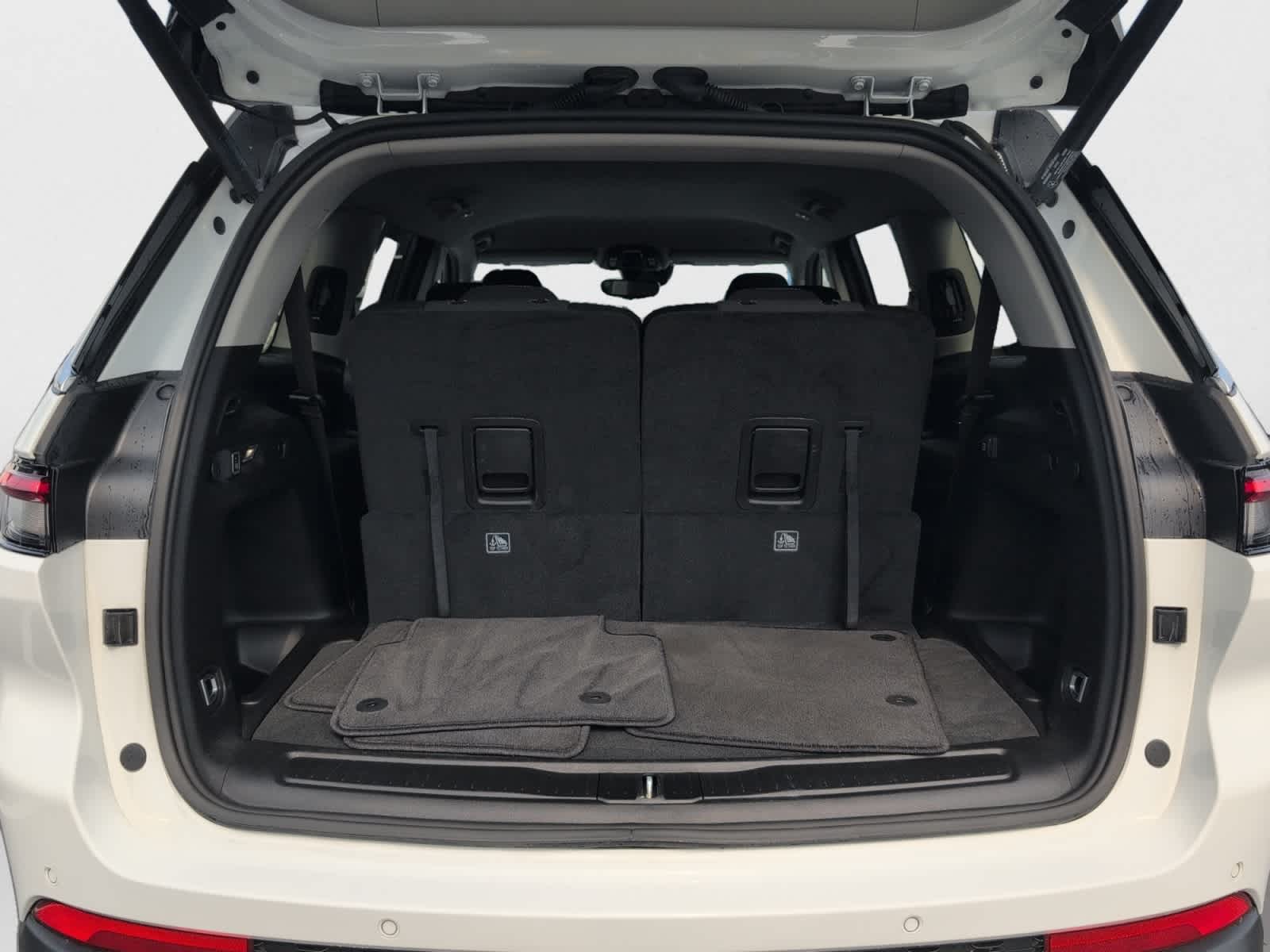 2024 Jeep Grand Cherokee Laredo photo 18