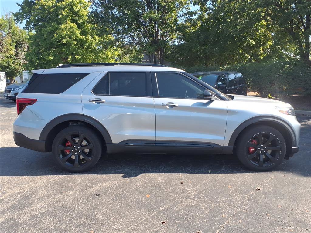 2020 Ford Explorer ST photo 2