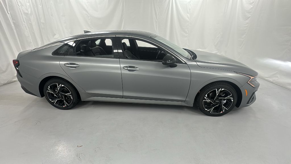 2026 Kia K5 GT-Line photo 2