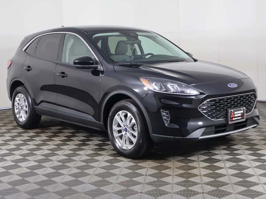 2021 Ford Escape SE photo 2