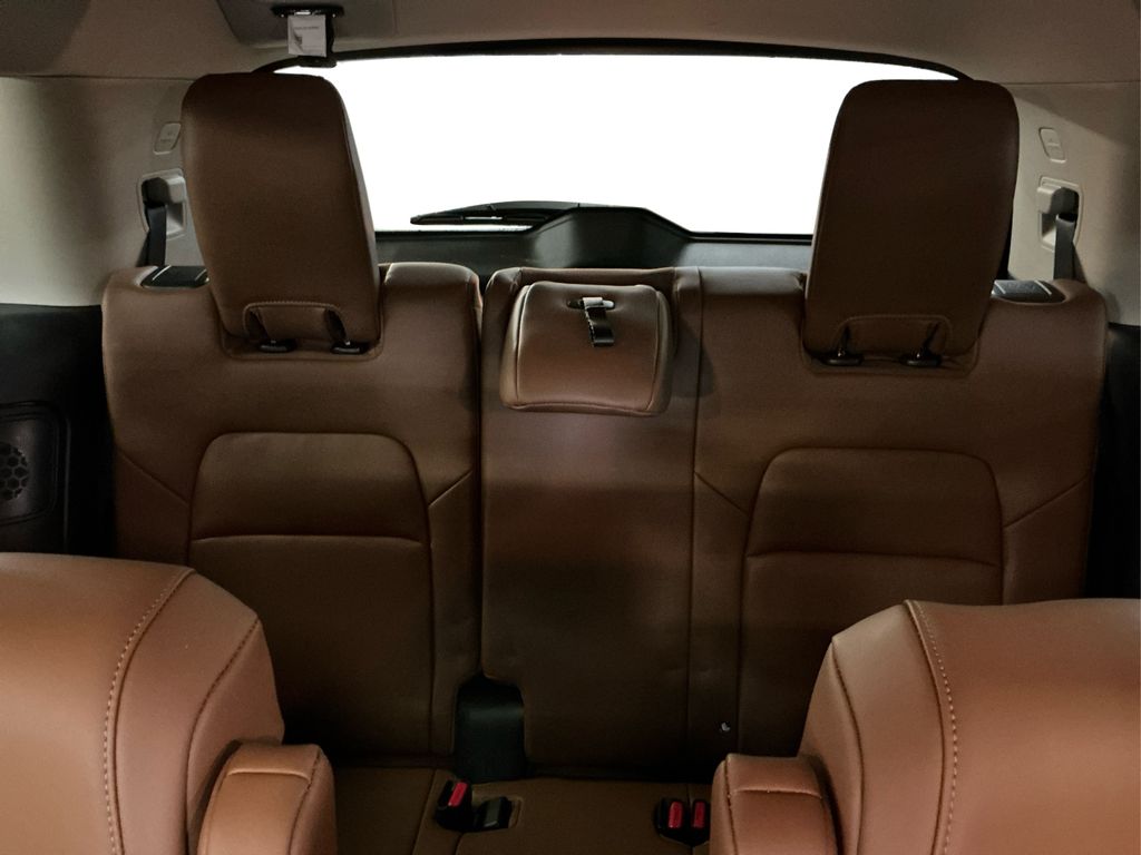 2024 Nissan Pathfinder Platinum photo 20