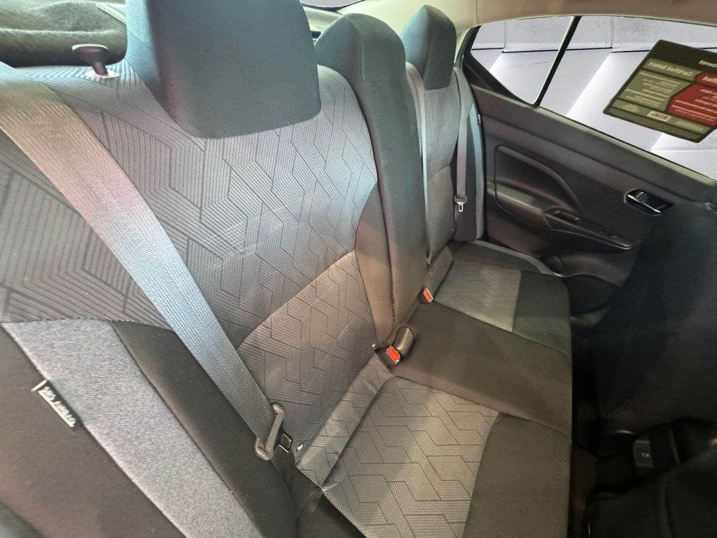 2024 Nissan Versa 1.6 SV photo 15