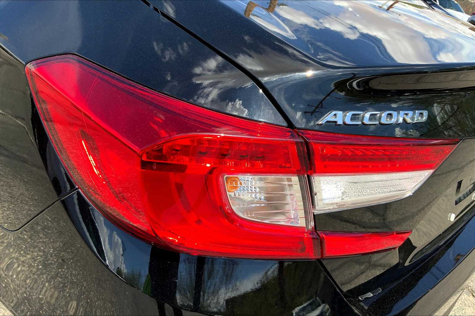 2022 Honda Accord LX photo 25