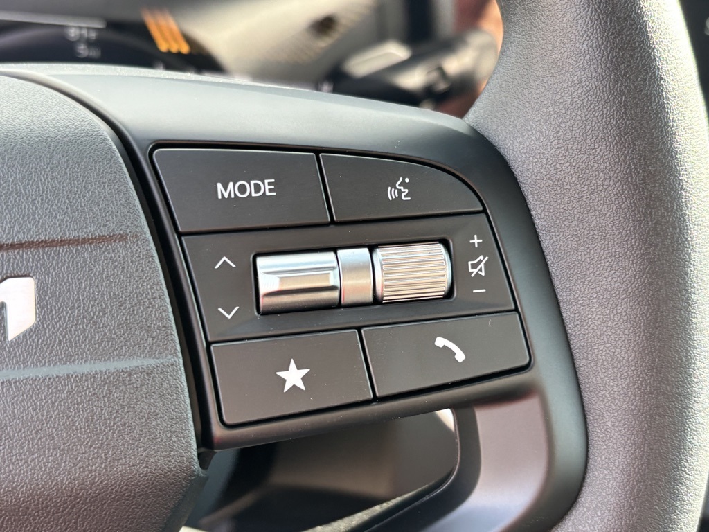 2025 Kia K4 LXS photo 13