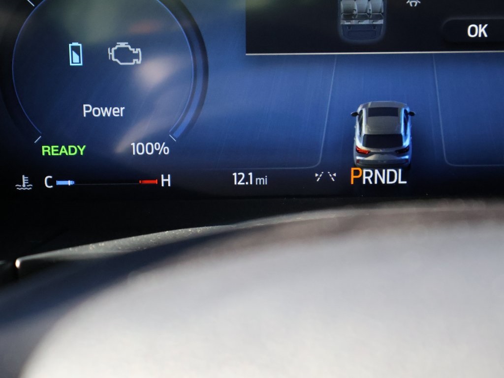 2025 Ford Escape ST-Line Elite photo 30