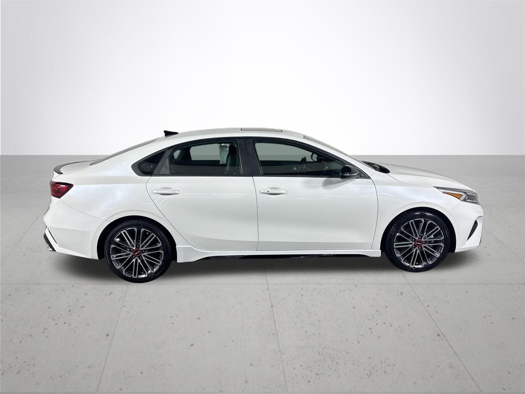 2023 Kia Forte GT photo 5