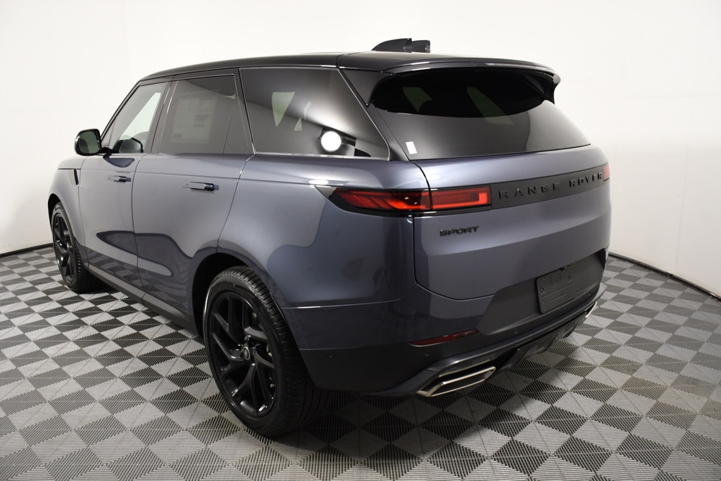 2025 Land Rover Range Rover Sport SE photo 4