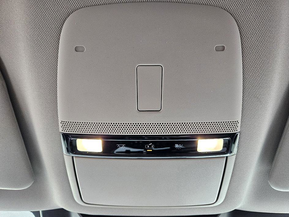 2025 Nissan Murano SV photo 19