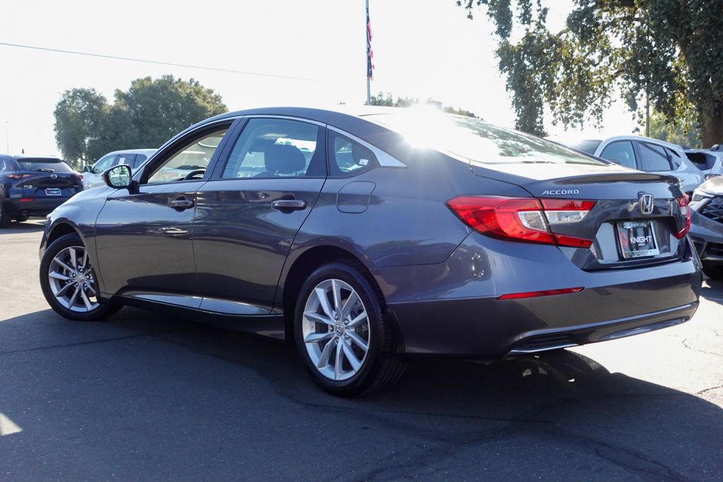 2022 Honda Accord LX photo 9