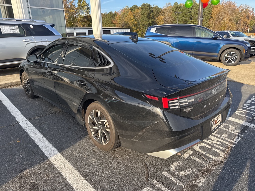 2024 Hyundai Sonata SEL photo 2