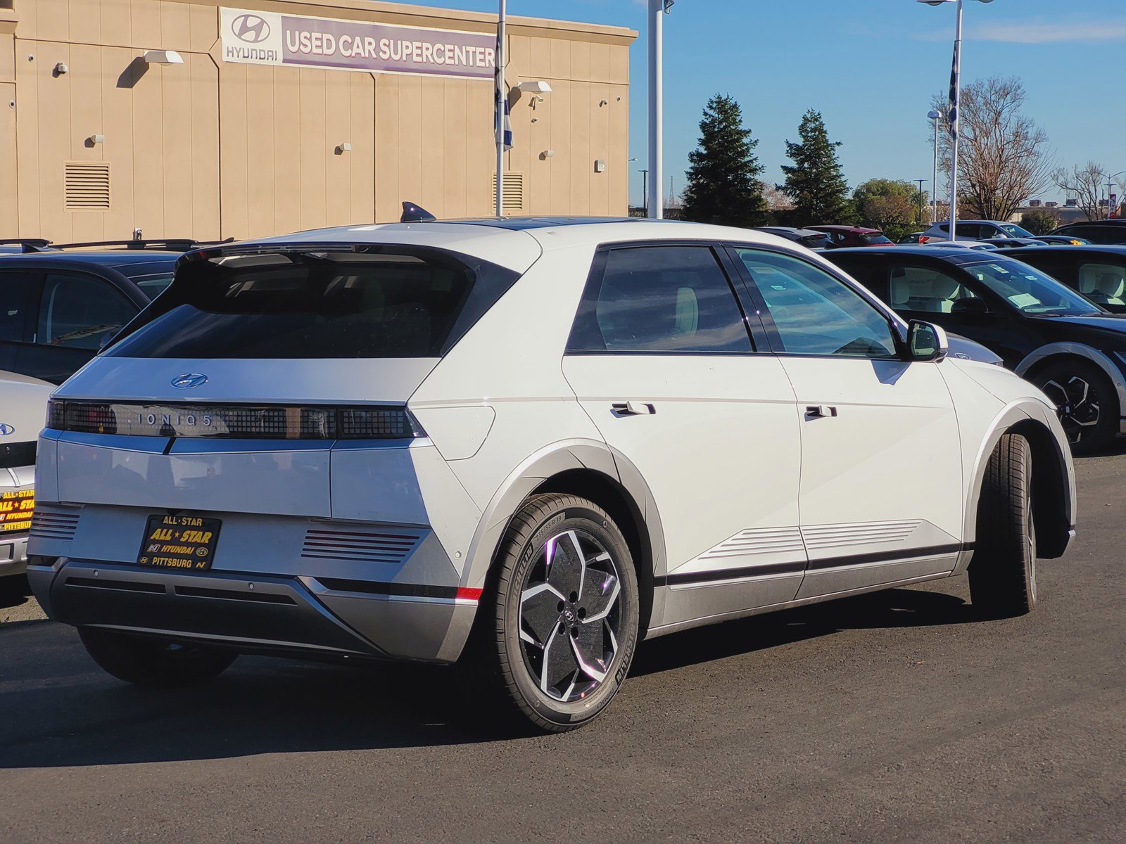 2024 Hyundai Ioniq 5 Limited photo 2