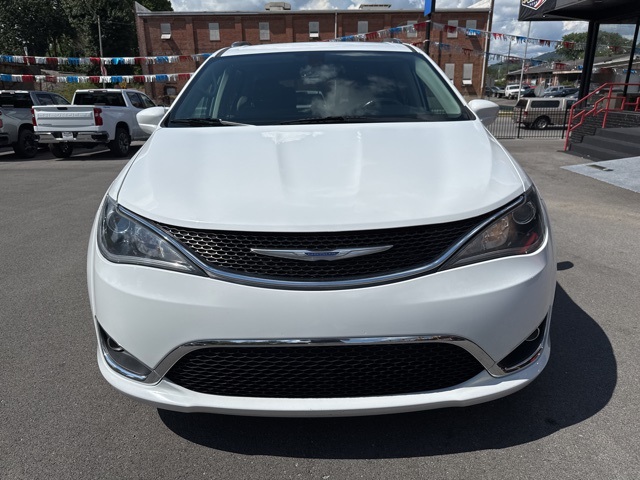 2020 Chrysler Pacifica Touring L photo 4