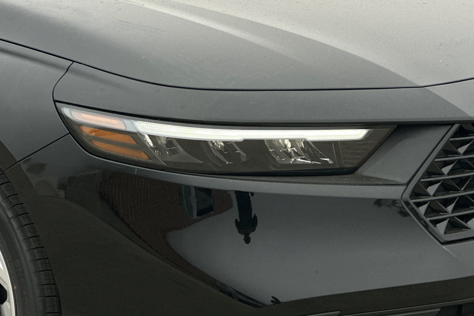 2025 Honda Accord LX photo 24