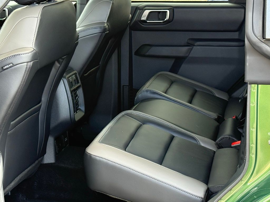 2025 Ford Bronco Outer Banks photo 9