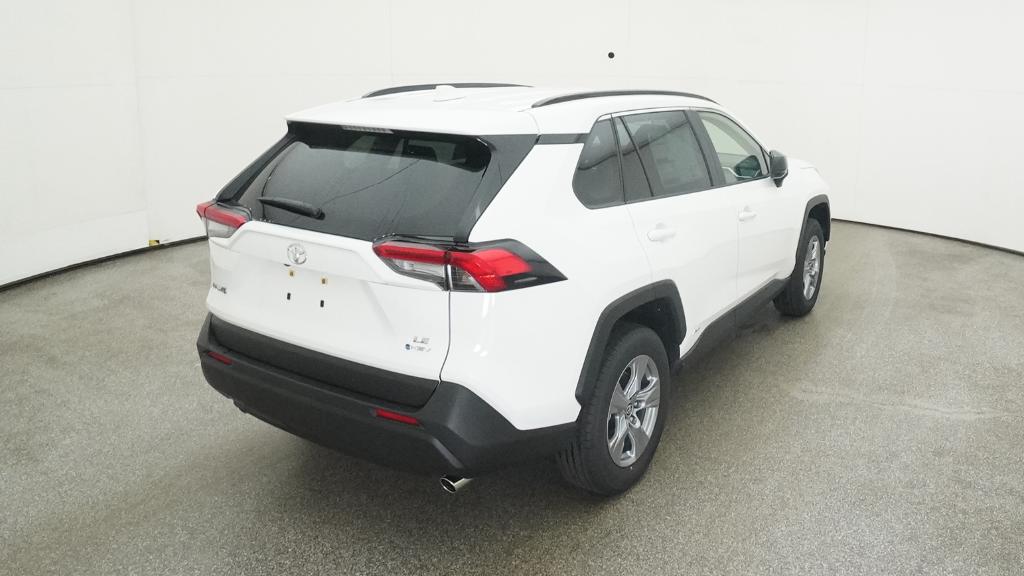 2025 Toyota RAV4 Hybrid LE photo 18