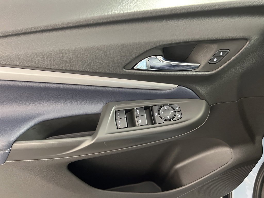 Used 2022 Chevrolet Bolt EUV LT with VIN 1G1FY6S03N4119060 for sale in Naperville, IL