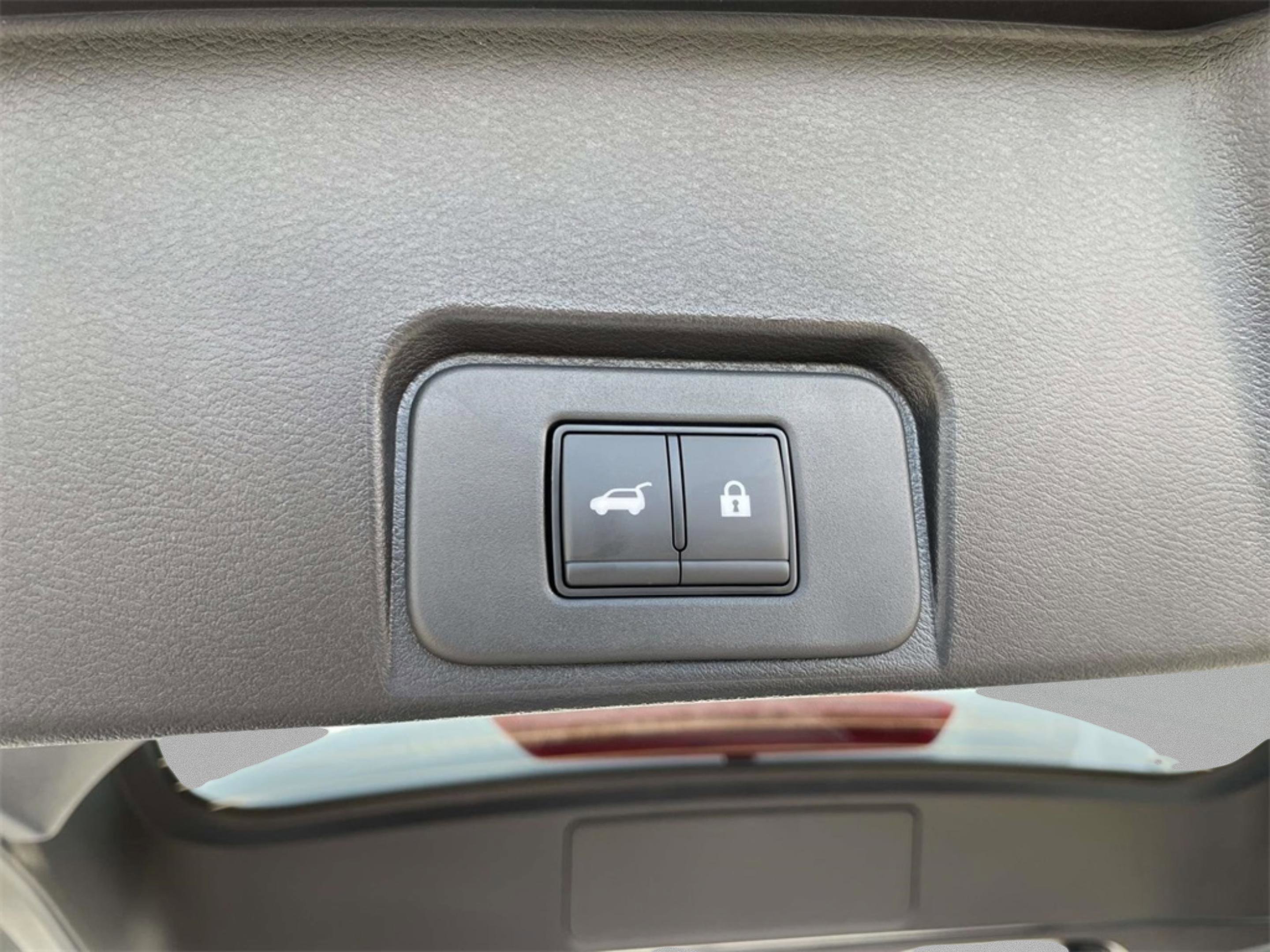 2026 Nissan Rogue SV AWD photo 17