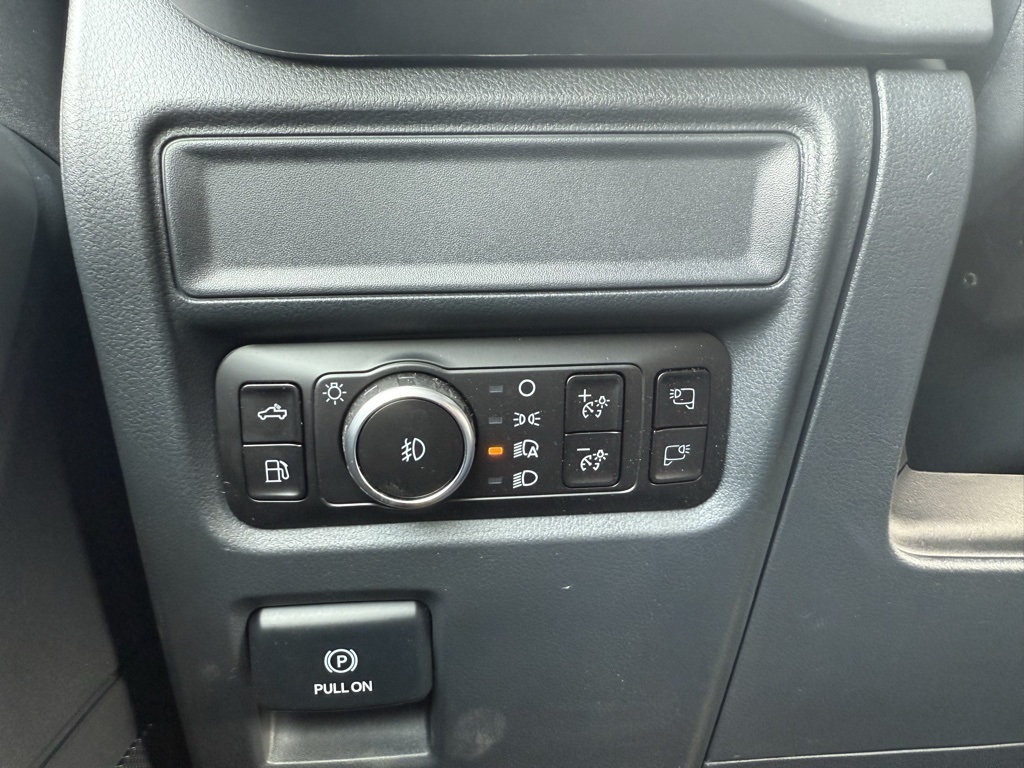 2025 Ford F-150 XLT photo 41