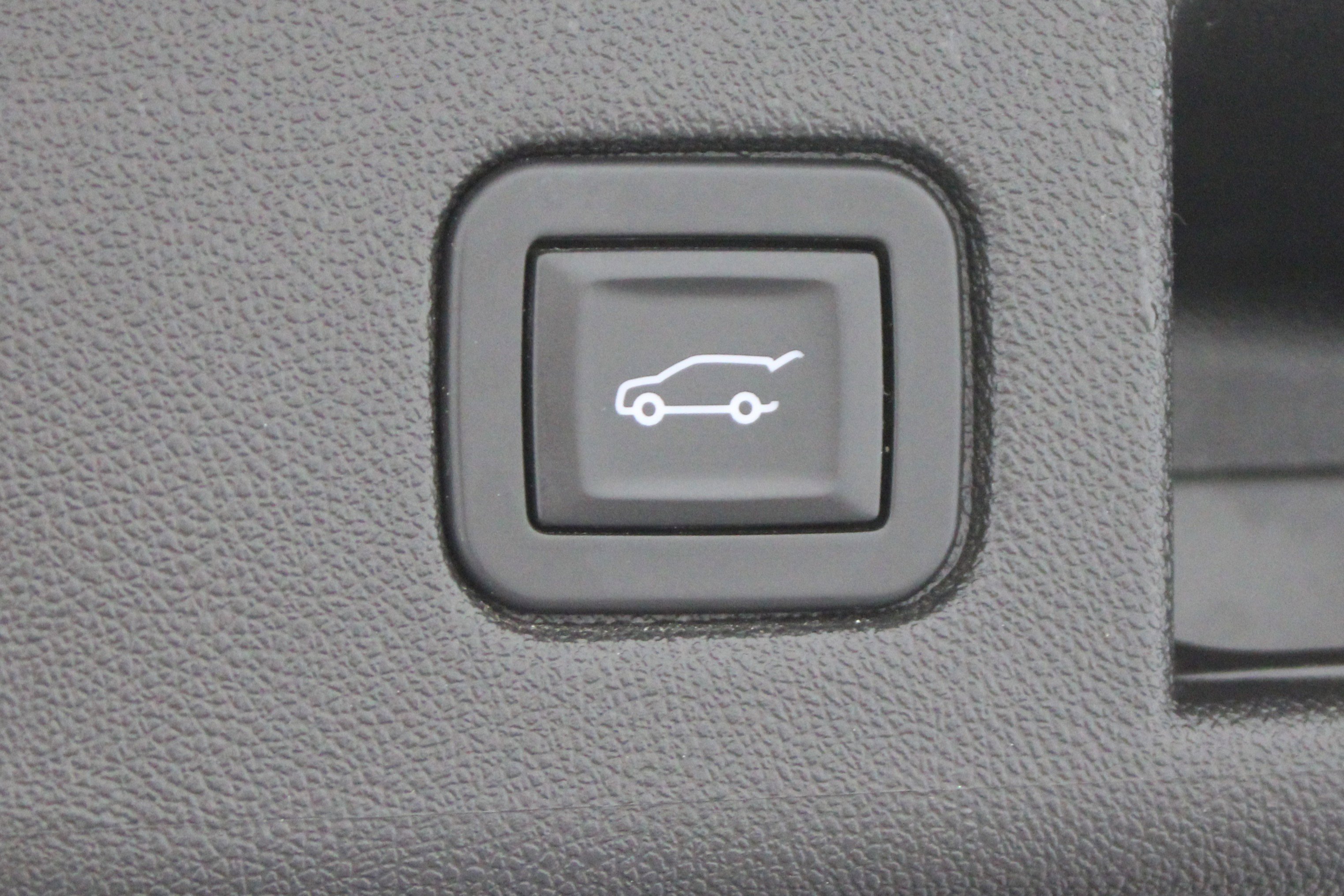 2019 Chevrolet Equinox LT photo 3