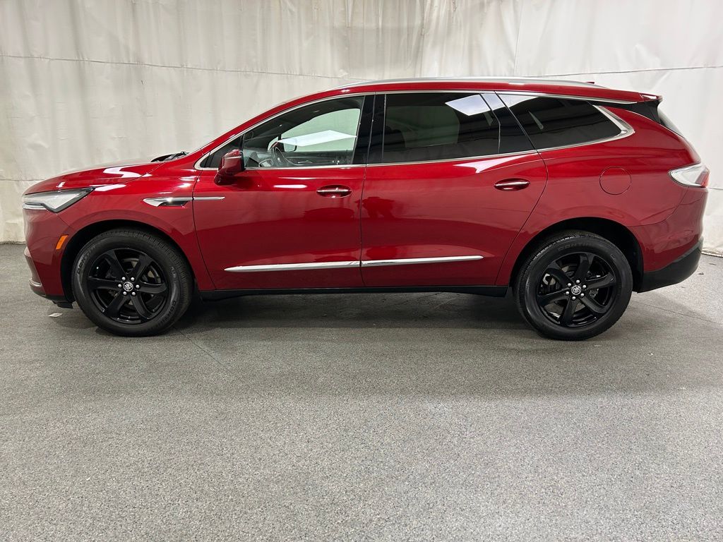 2023 Buick Enclave Essence photo 4
