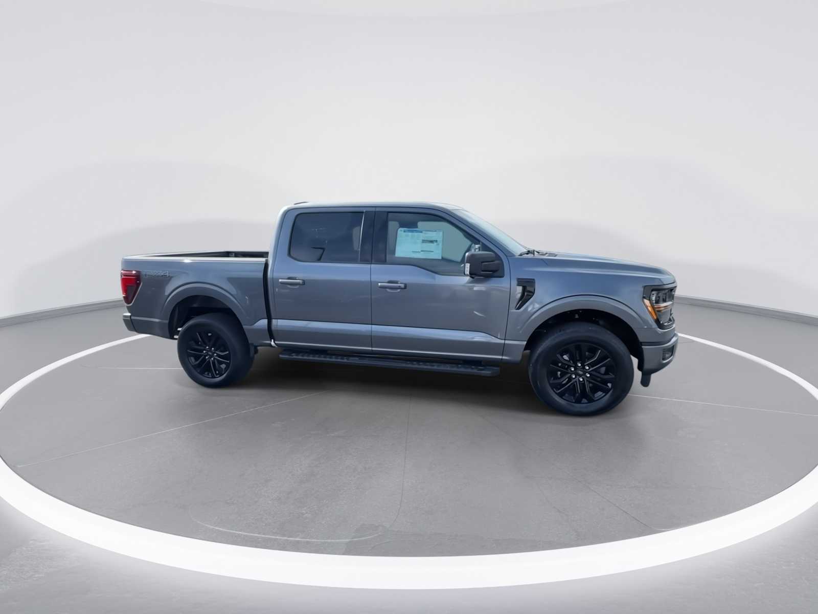 2024 Ford F-150 XLT photo 9