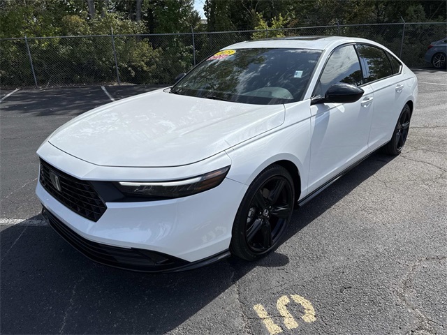 2023 Honda Accord Hybrid Sport-L photo 3