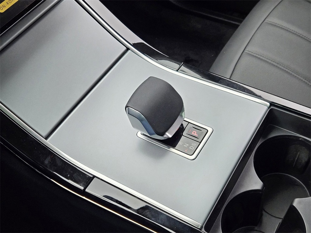 2024 Land Rover Range Rover Evoque S photo 15