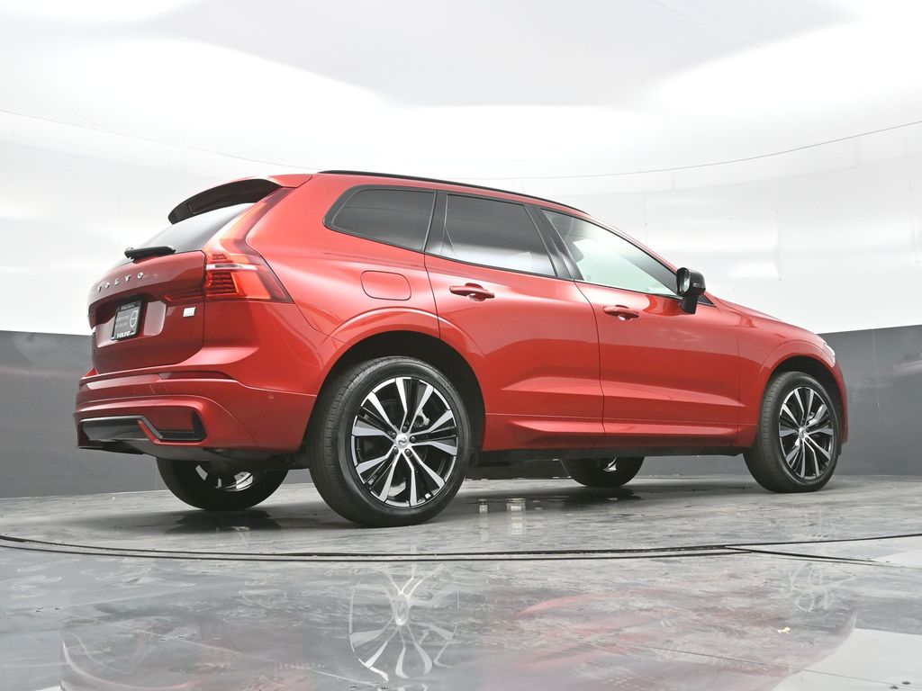 2023 Volvo XC60 T8 Ultimate photo 25