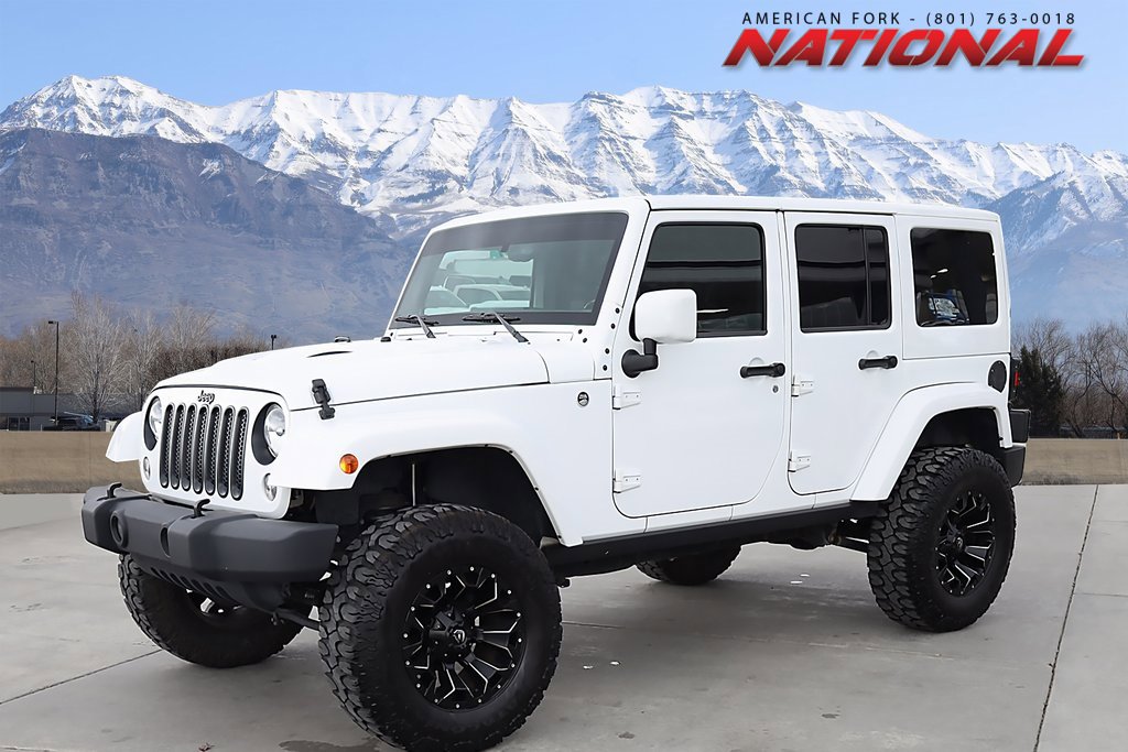 2015 Jeep Wrangler Unlimited Sahara's photo