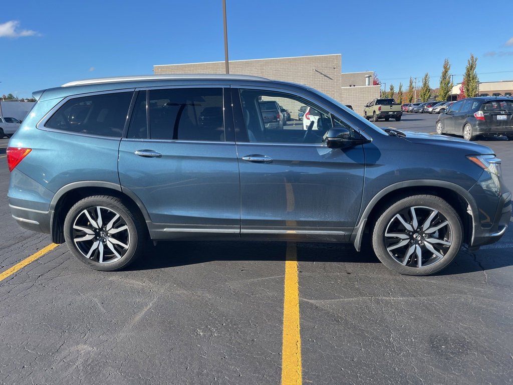 2019 Honda Pilot Touring photo 3