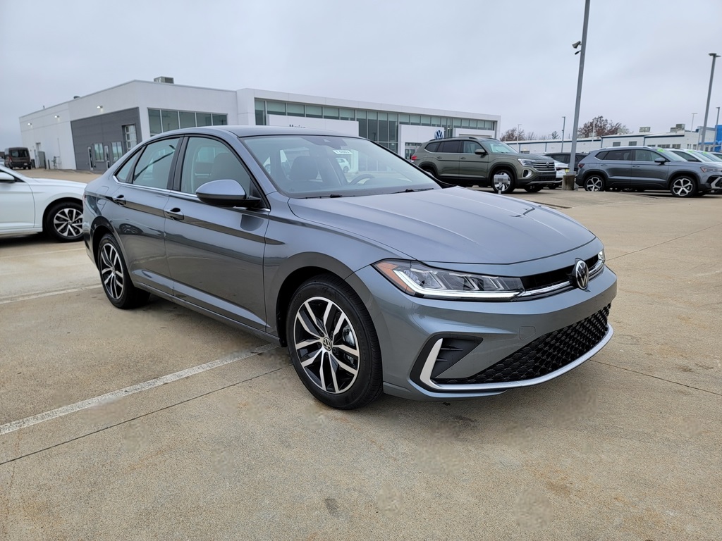 2026 Volkswagen Jetta SE's photo