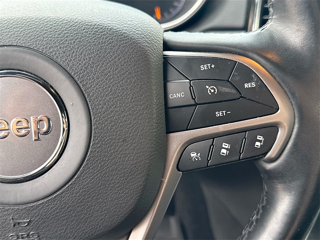 2021 Jeep Grand Cherokee Anniversary Edition photo 13