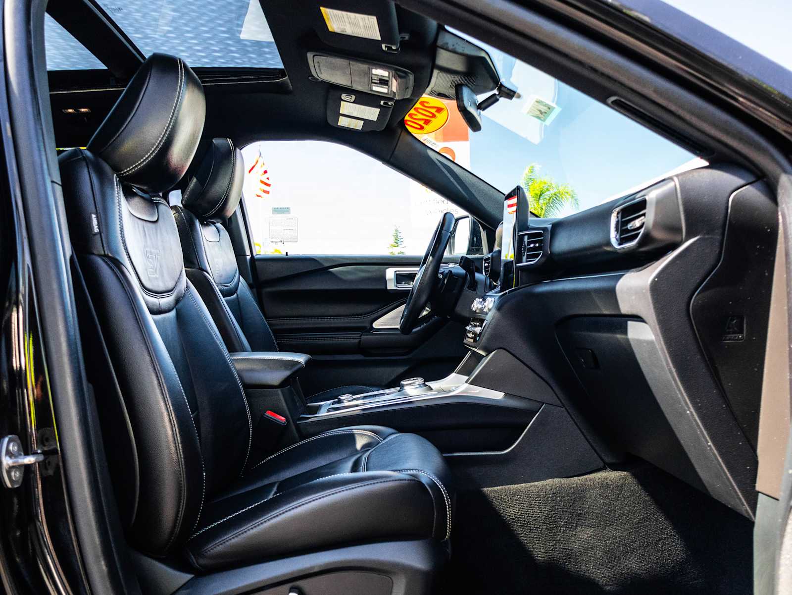 2020 Ford Explorer ST photo 21