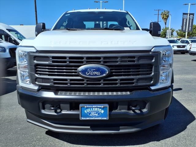 2025 Ford F-550 XL photo 2