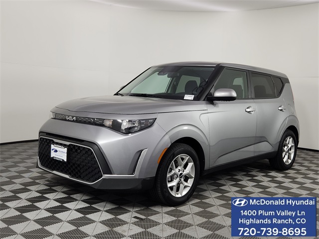 2023 Kia Soul LX's photo