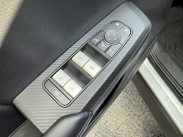 2024 Mitsubishi Outlander SE photo 15