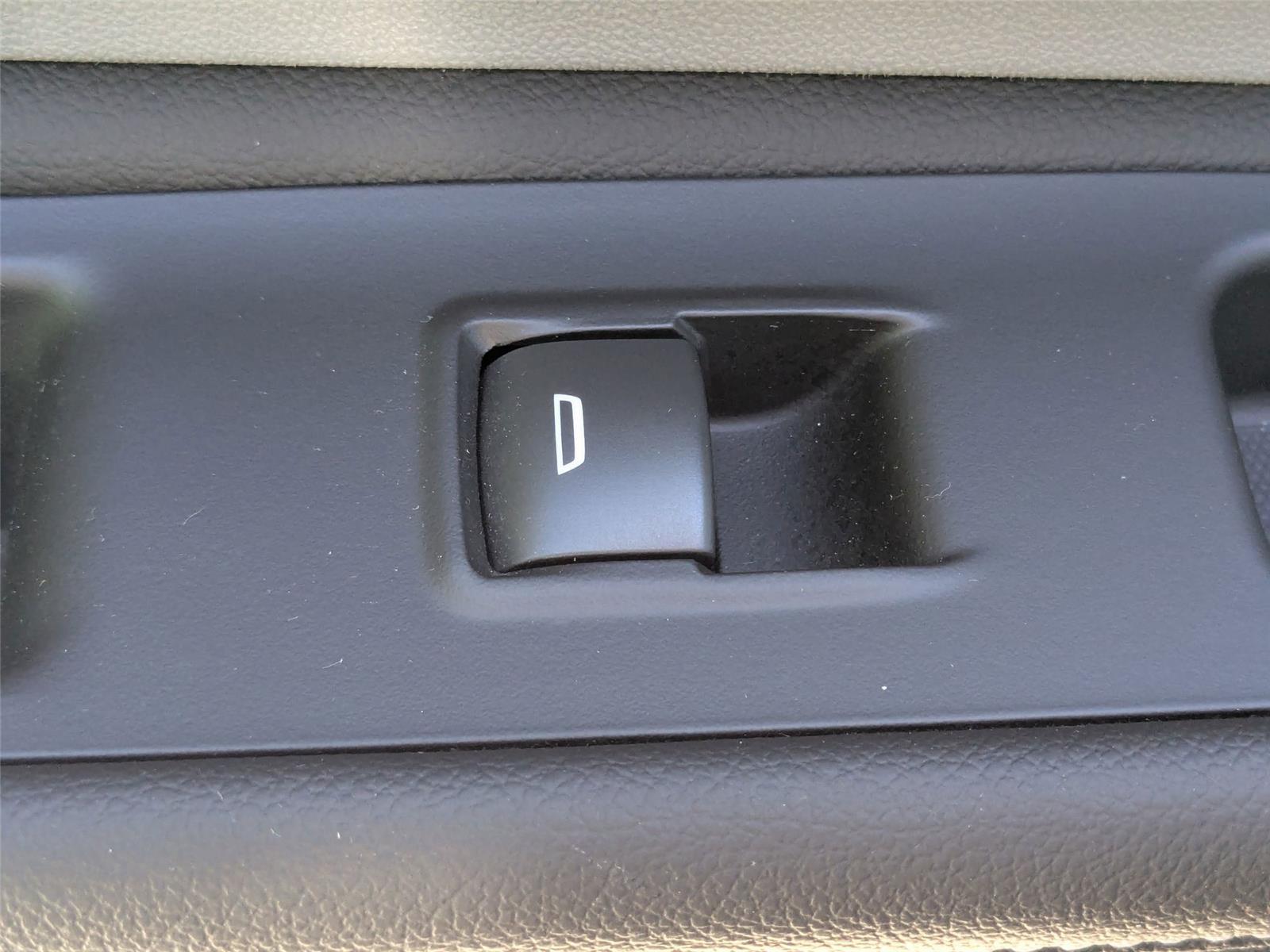 2022 Gmc Terrain SLE photo 30