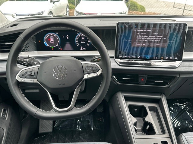 2025 Volkswagen Tiguan SE photo 23