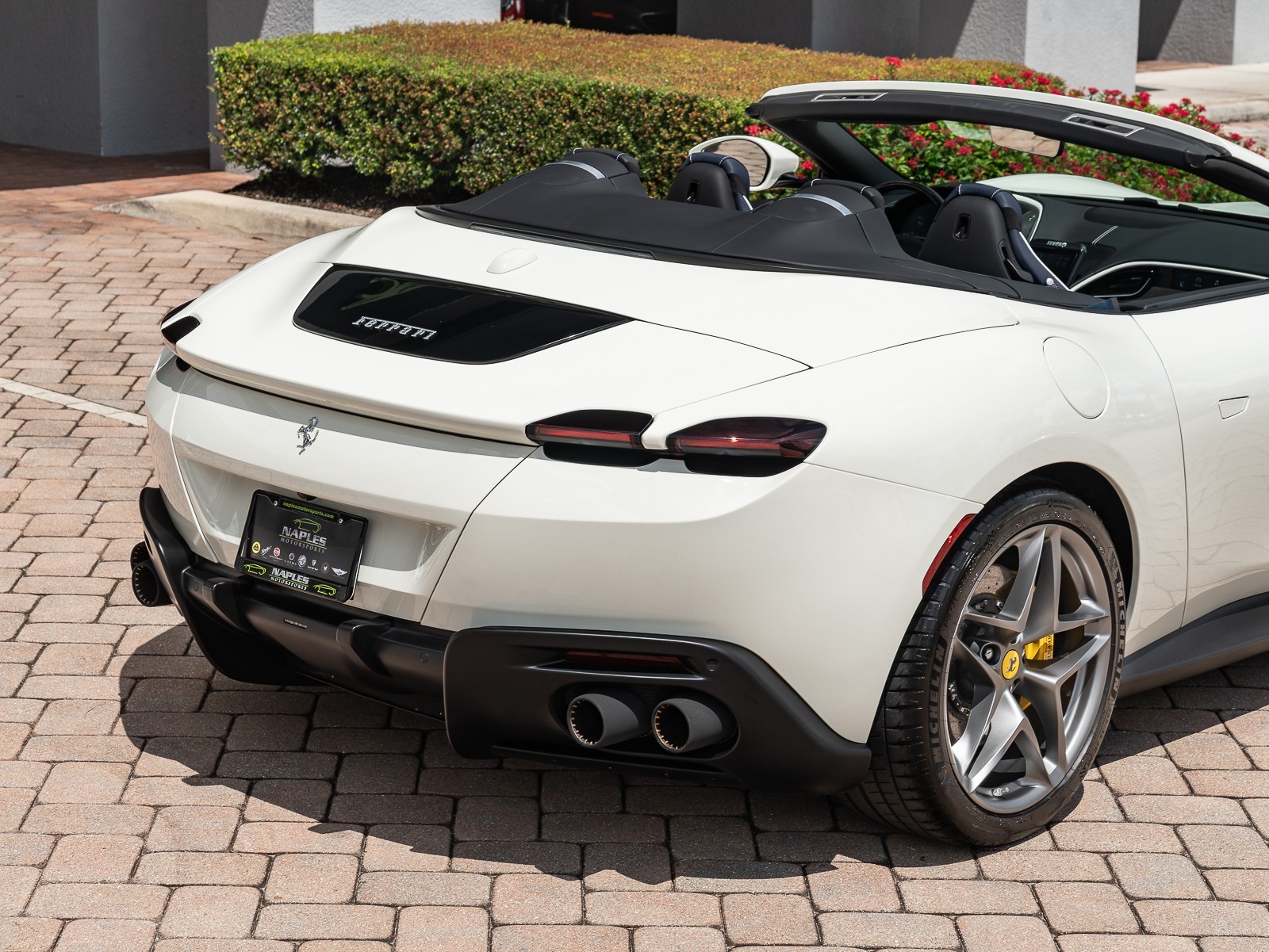 2024 Ferrari Roma Spider photo 3
