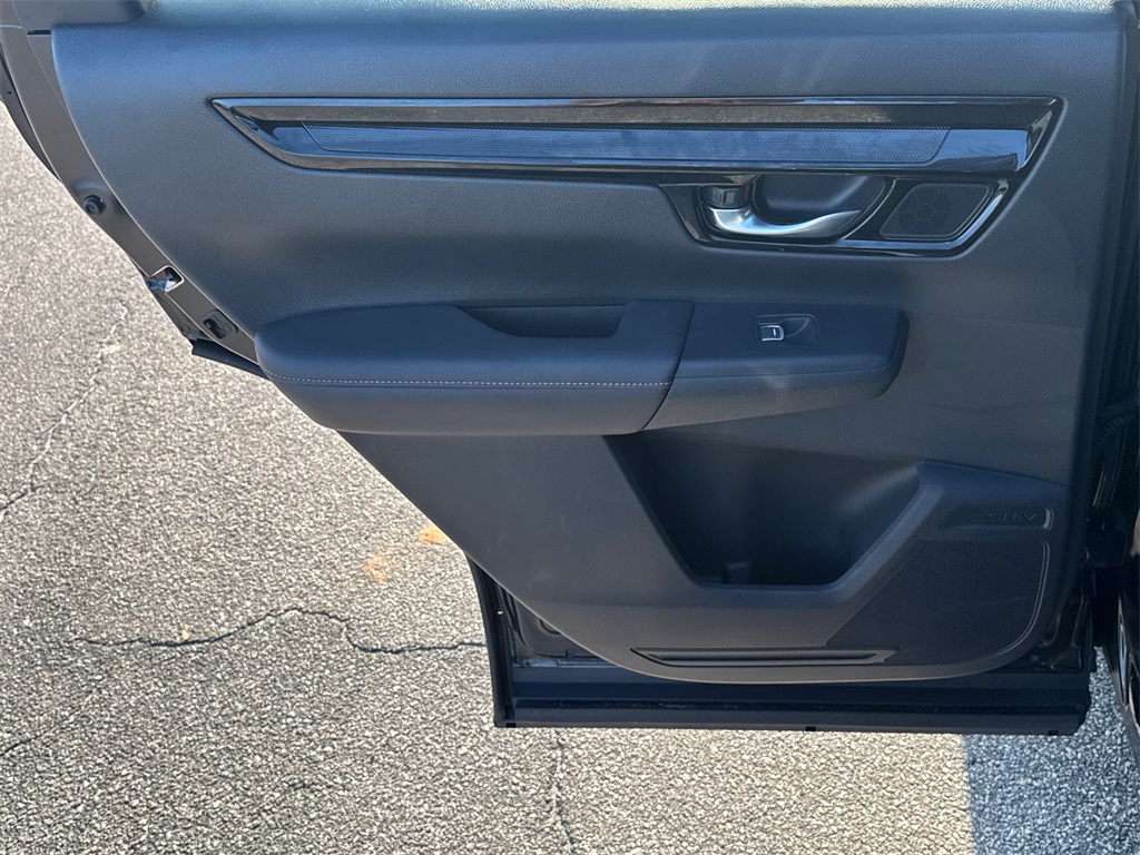 2025 Honda CR-V Hybrid Sport Touring photo 19