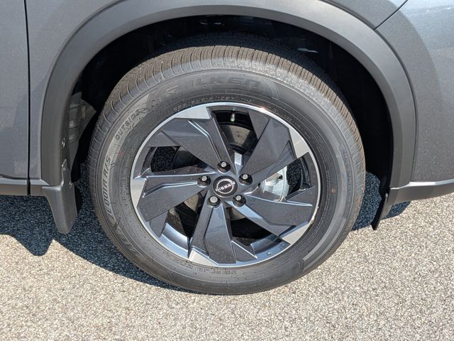 2025 Nissan Rogue SV photo 8
