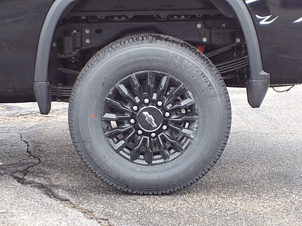2025 Chevrolet Silverado 3500HD photo 5