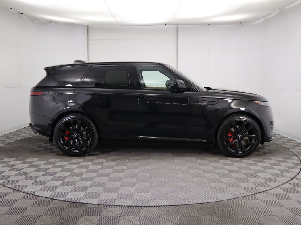 2025 Land Rover Range Rover Sport P530 Dynamic SE photo 2