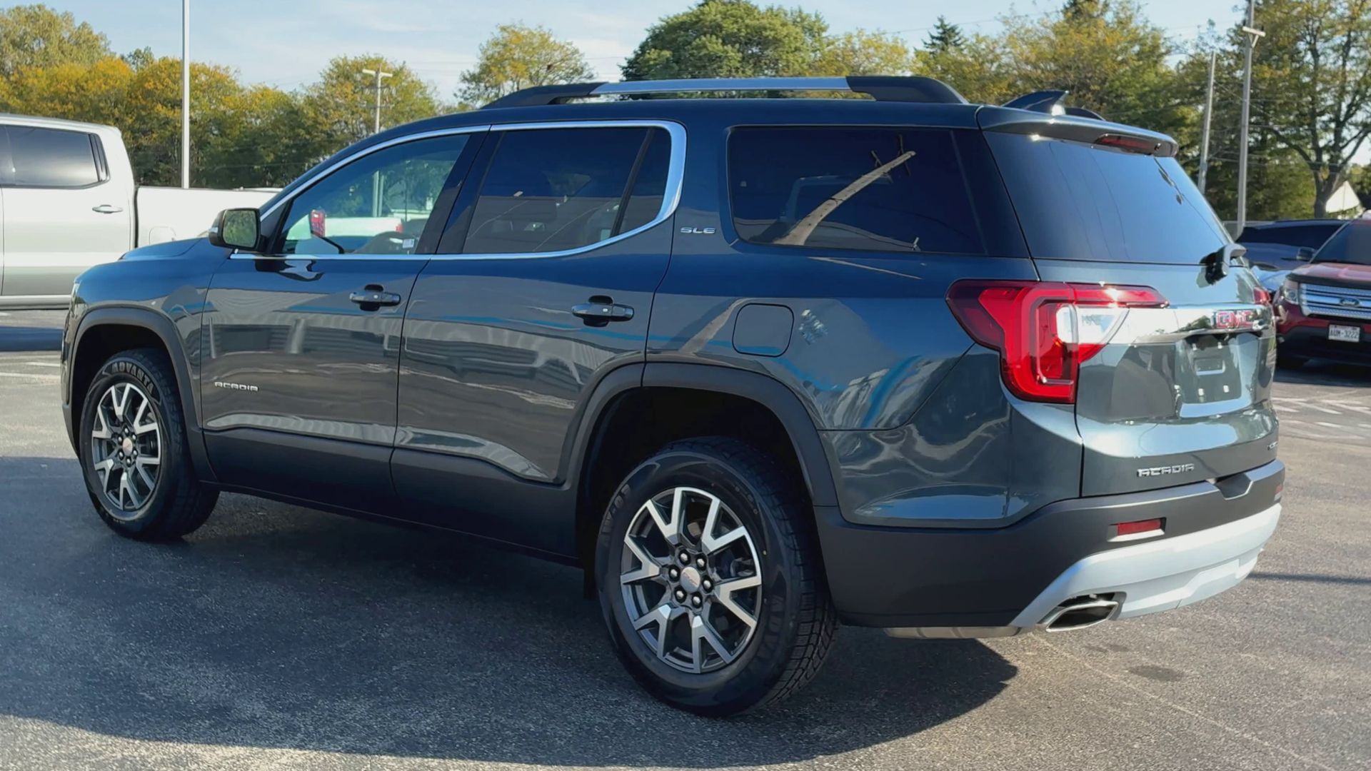 2020 Gmc Acadia SLE photo 4