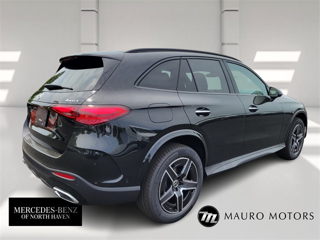 2025 Mercedes Benz GLC 300 4MATIC photo 3