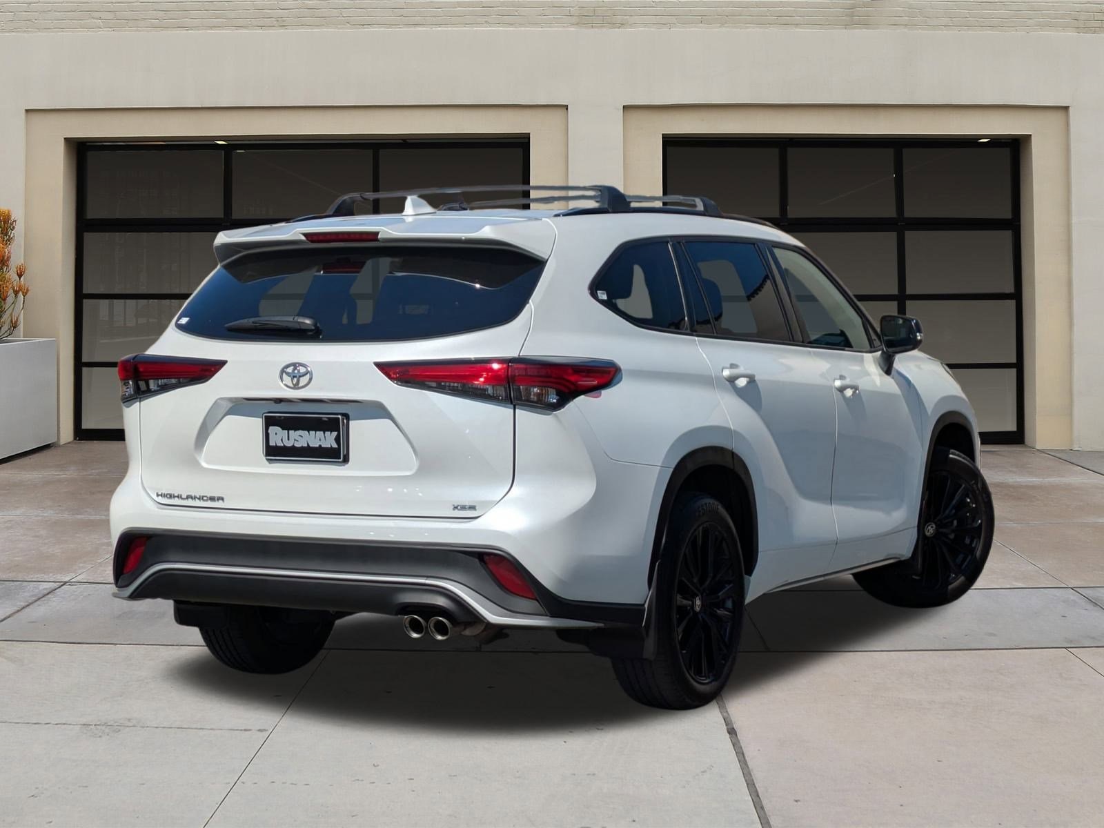 2023 Toyota Highlander XSE photo 4