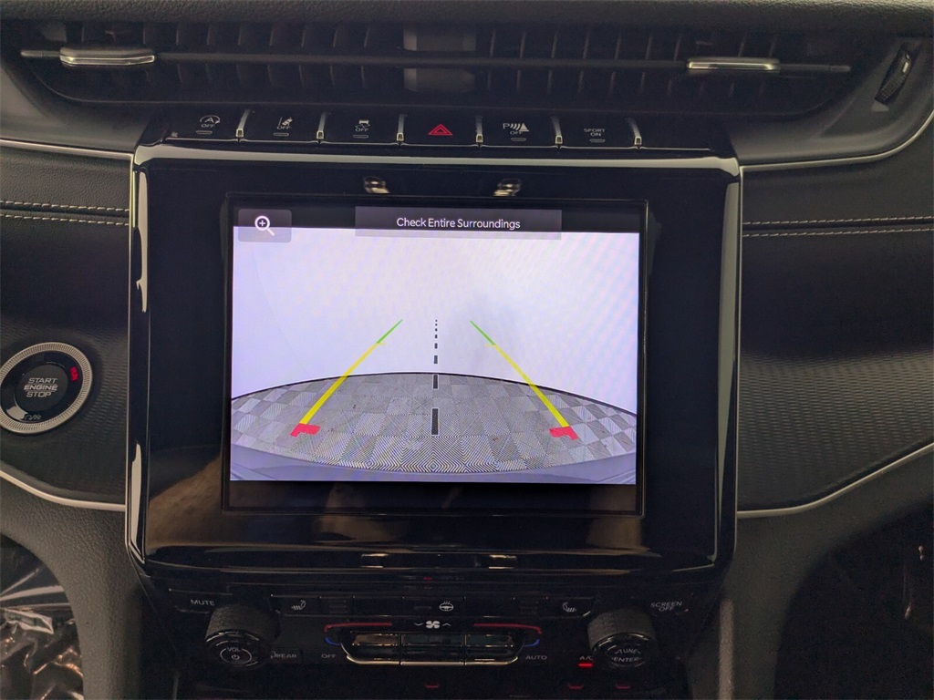 2023 Jeep Grand Cherokee Laredo Altitude photo 20