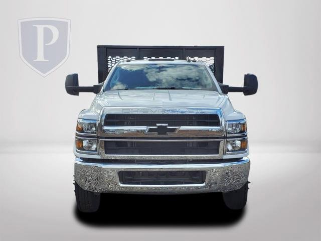 2023 Chevrolet Silverado 6500HD Work Truck photo 2