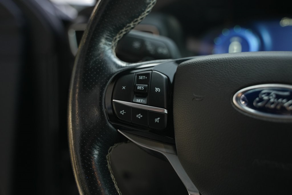 2022 Ford Explorer ST photo 19