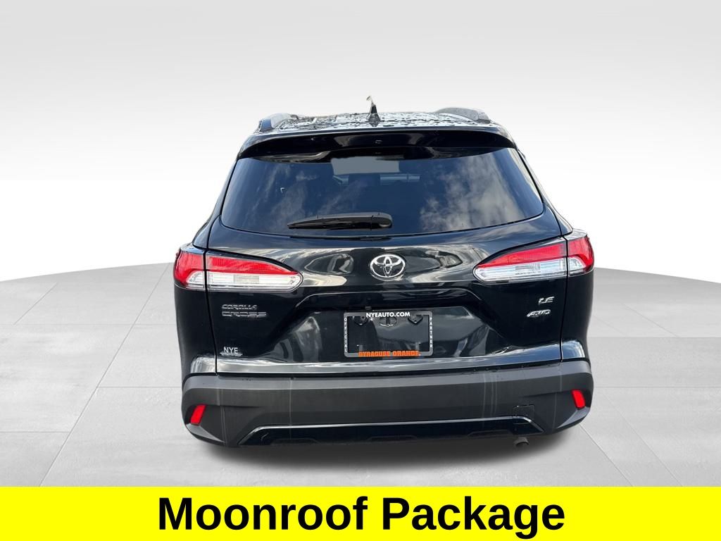 2024 Toyota Corolla Cross LE photo 4